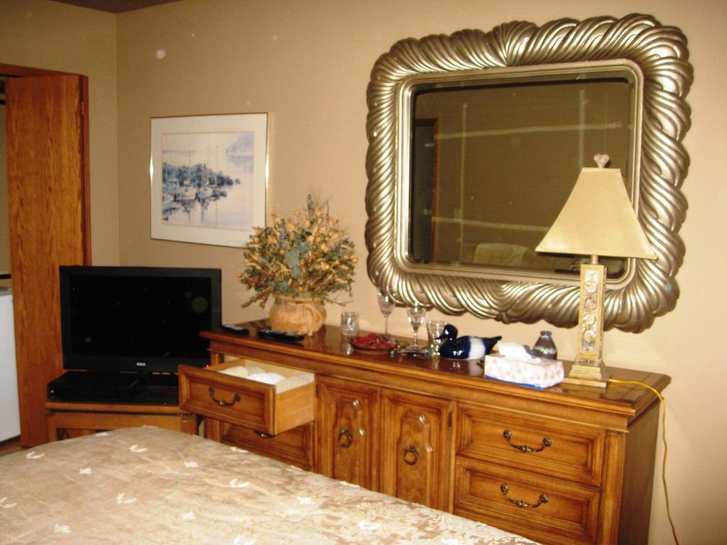 Mcdougall Lane Bed & Breakfast Drumheller Eksteriør bilde